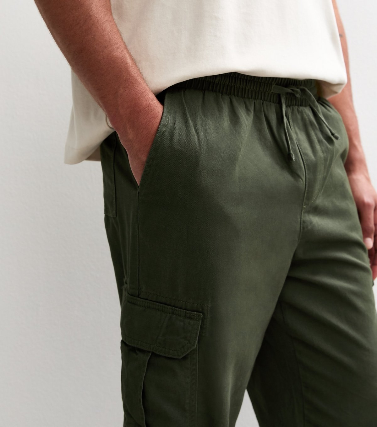 New Look Men's Khaki Relaxed Drawstring Waist Cargo Trousers New Look - 2