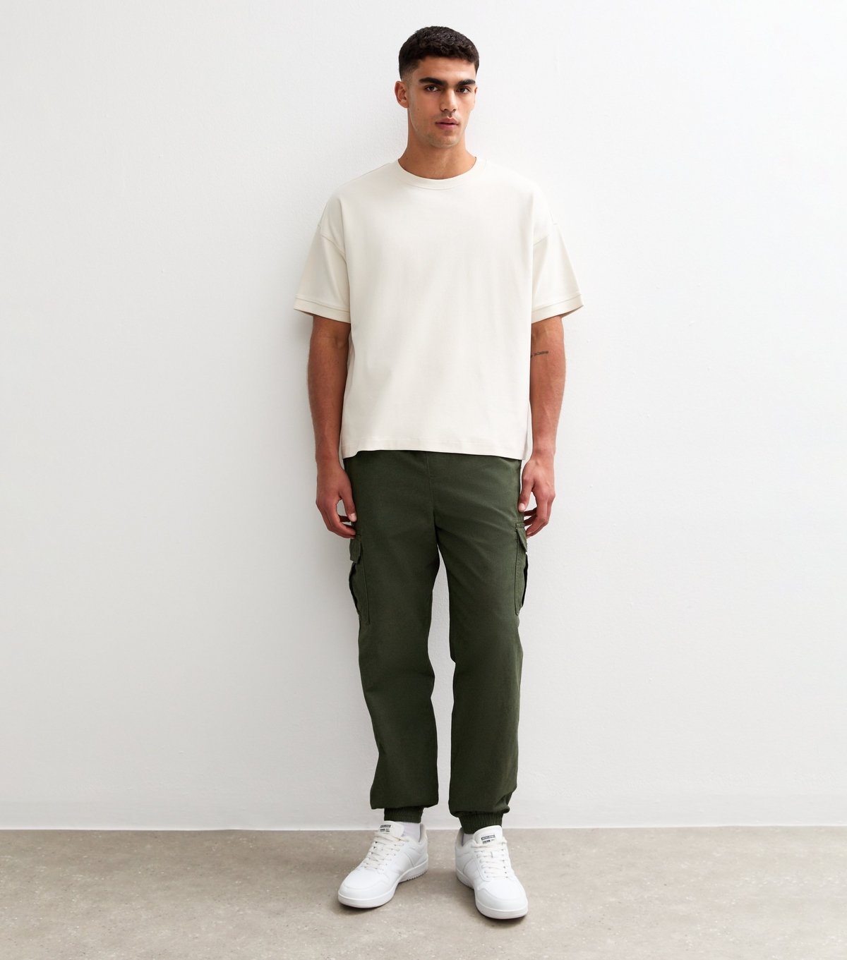 New Look Men's Khaki Relaxed Drawstring Waist Cargo Trousers New Look - 3