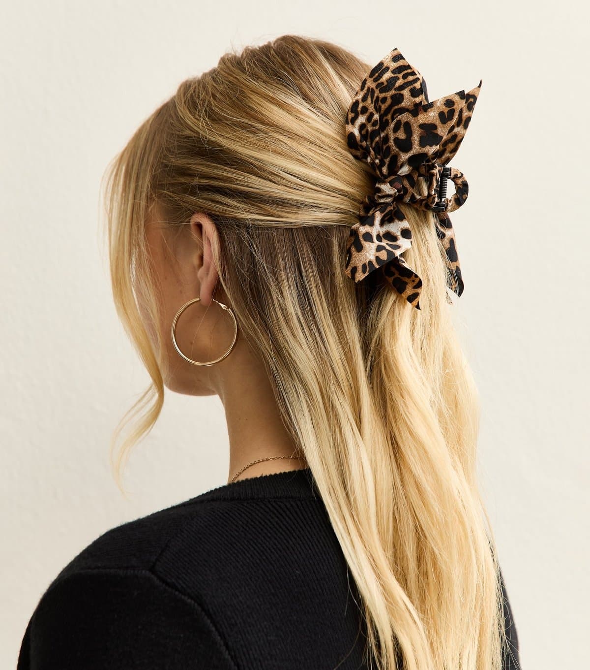 New Look Brown Leopard Print Bow Appliqued Hair Clip New Look