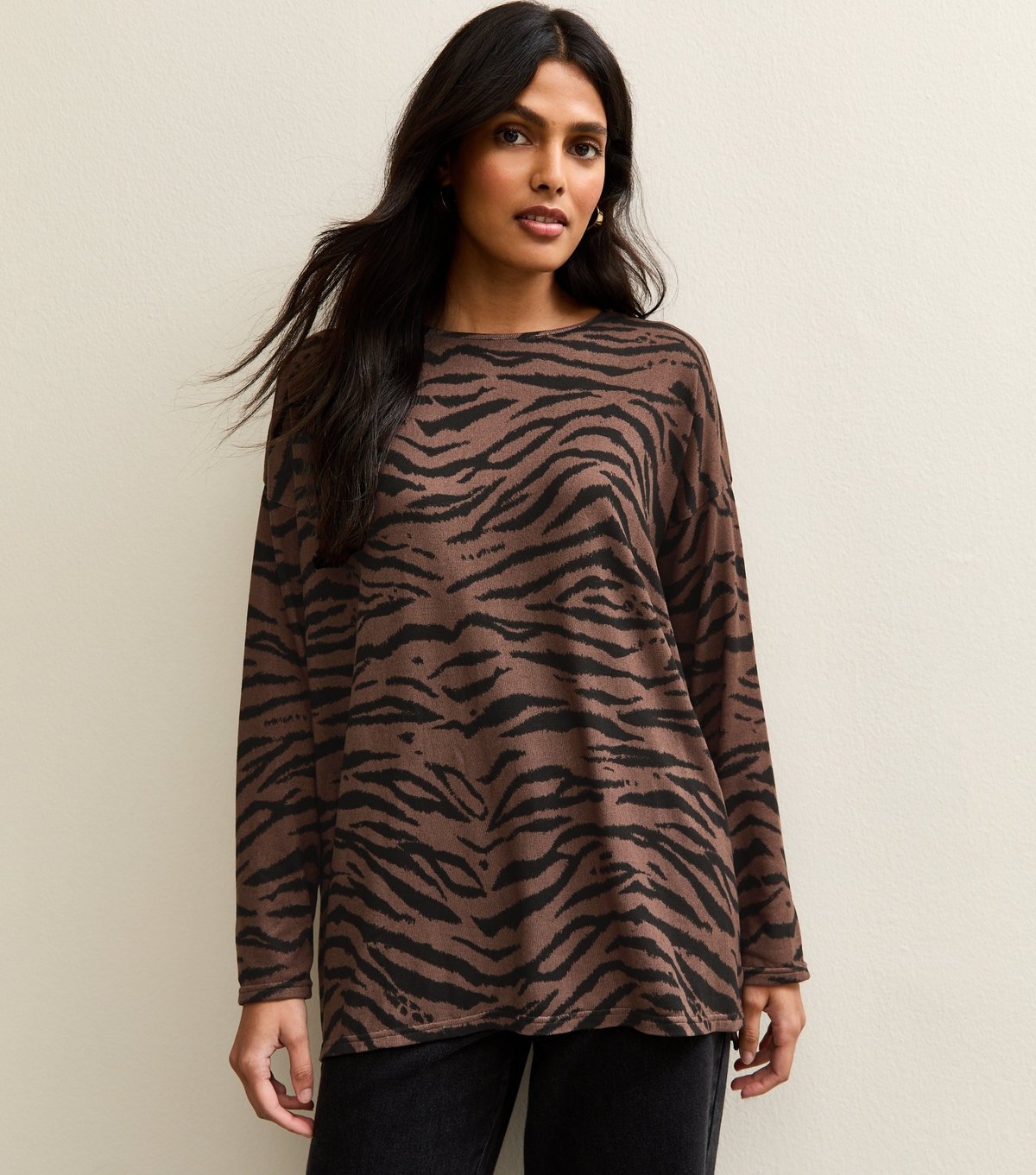 New Look Women's Brown Soft Touch Tiger Print Top New Look - 2