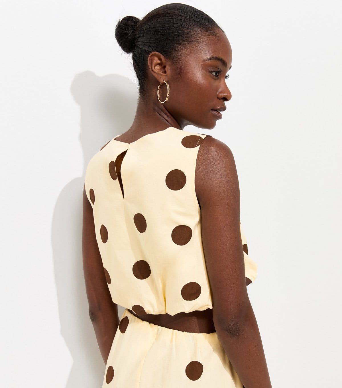 New Look Women's Cream Cotton Large Spot Print Sleeveless Crop Top New Look - 4