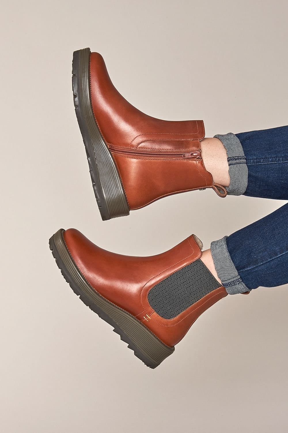 Moshulu Moshulu Women's 'Kos' Chunky Sole Leather Ankle Boot in Terracotta