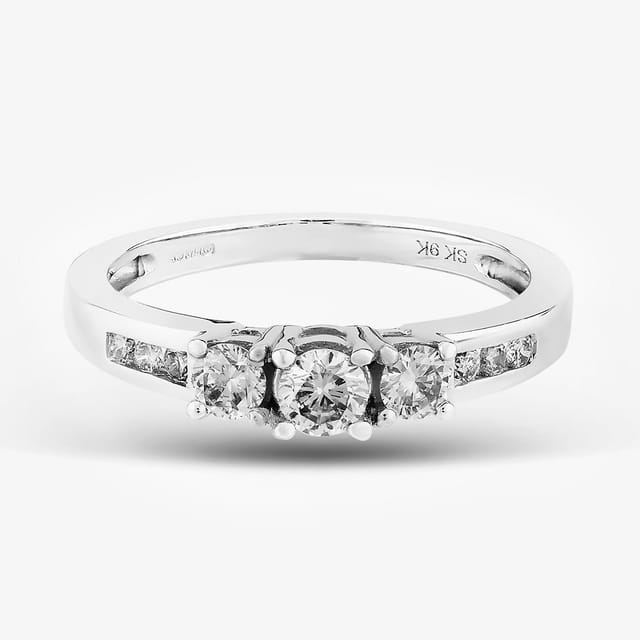 T.H.Baker T.H.Baker Women's 9ct White Gold 0.50ct Diamond Shouldered Trilogy Ring in Silver - 2