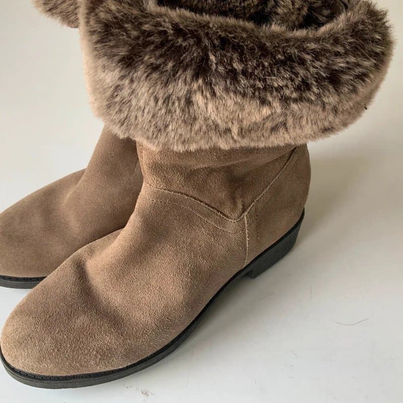 Marks & Spencer Footglove 5.5 M&S ankle boots beige brown real suede leather worn once furry trim winter