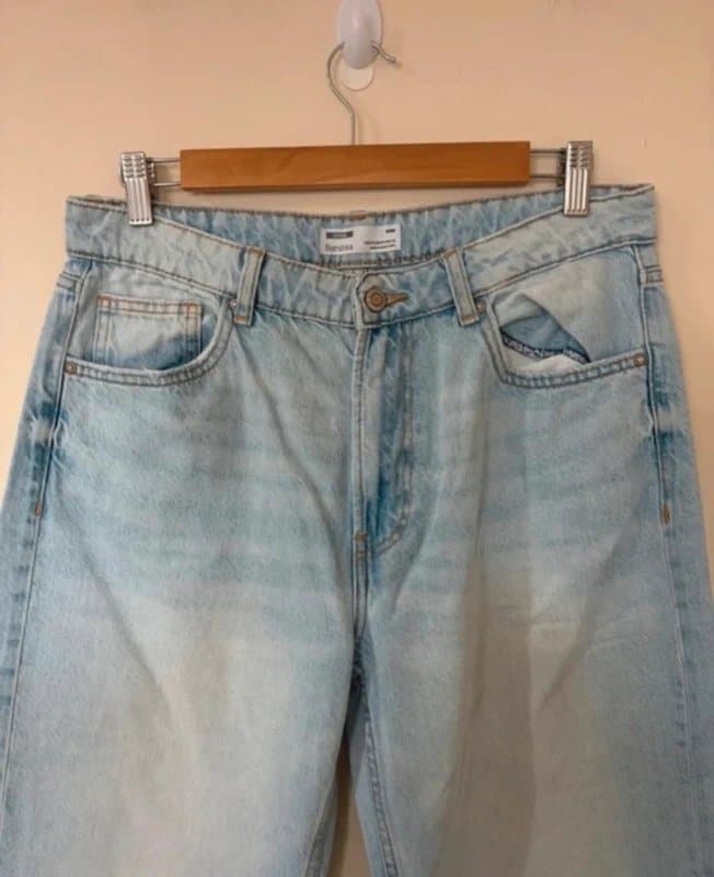 Bershka Bershka Light Wash High-Waisted Mom Jeans - Size 12