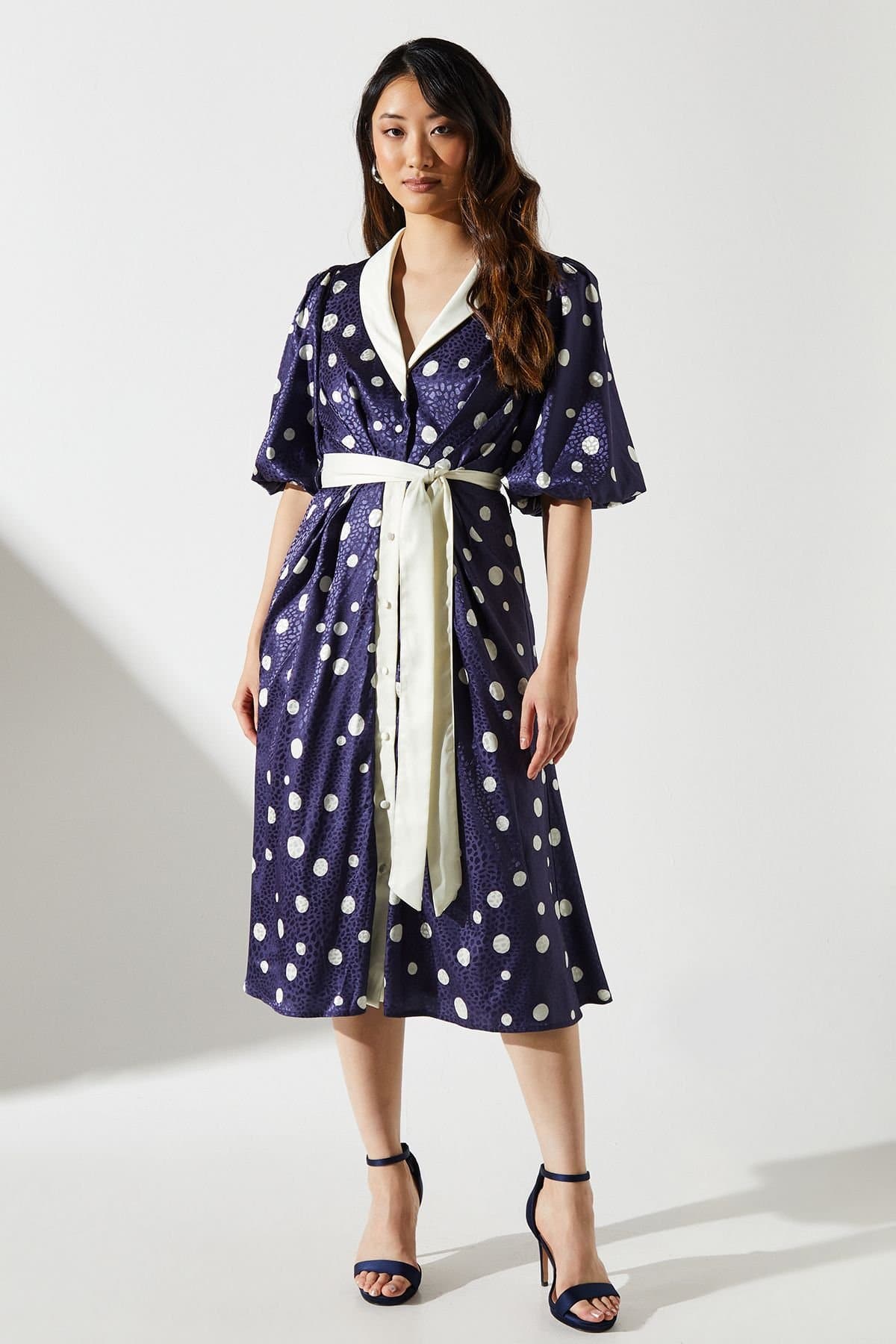 Coast Coast Women's Short Sleeve Satin Polka-Dot Wrap Dress in Navy