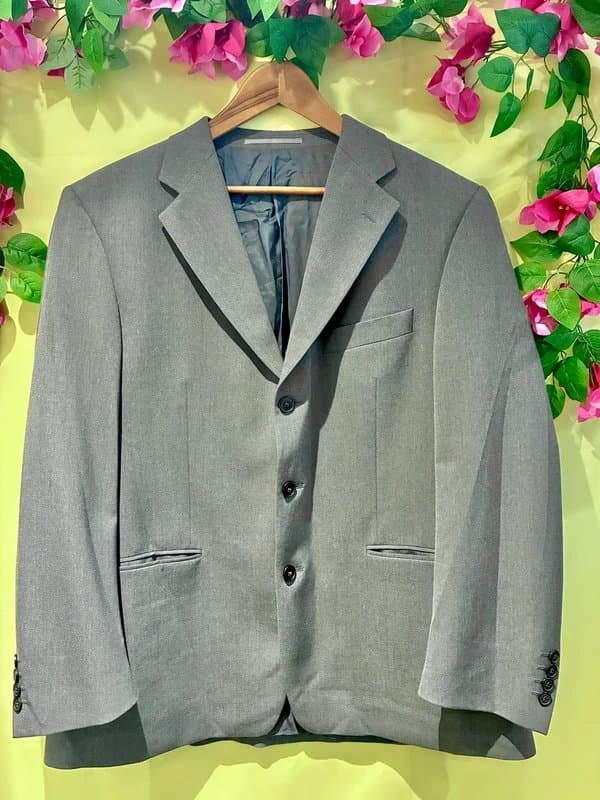 Douglas Douglas “The Business” men’s light grey blazer suit jacket (size 42S)