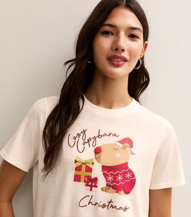 New Look Women's Off White Christmas Capybara Print Relaxed T-Shirt New Look - 2