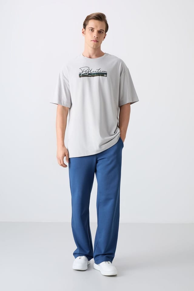 Tommy Life Tommy Life Men's Oversized Logo Crew Neck T-Shirt in Light Grey - 2