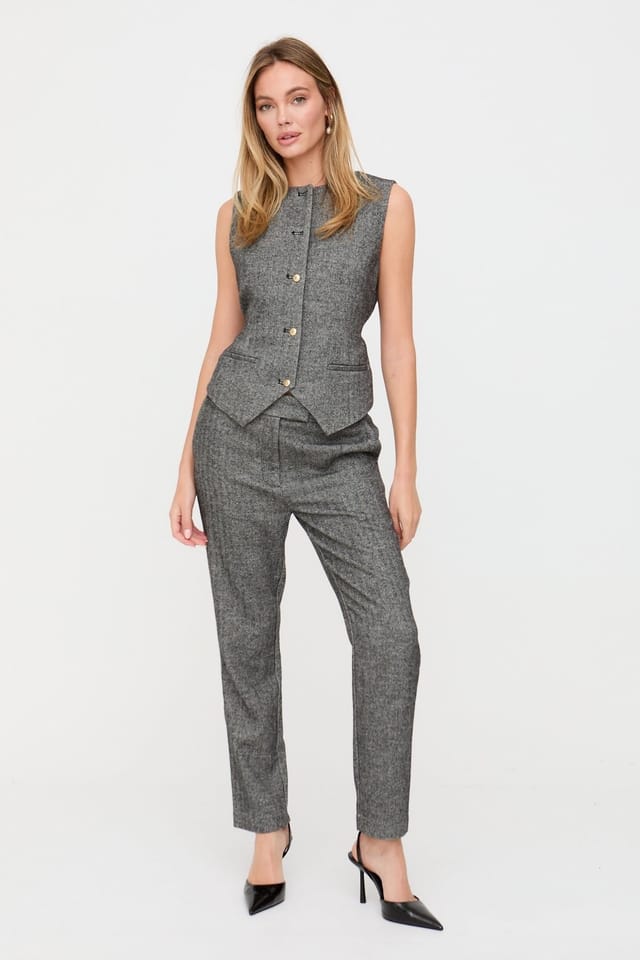Lily and Lionel Lily and Lionel Women's Pandora Tapered Herringbone Print Trouser In Grey - 3