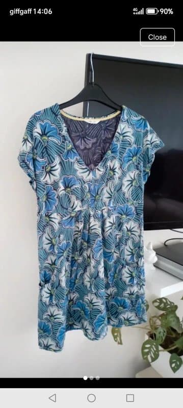 White Stuff White stuff size 10 long tunic lilac blue floral vibrant blue pattern Shortsleeve pockets