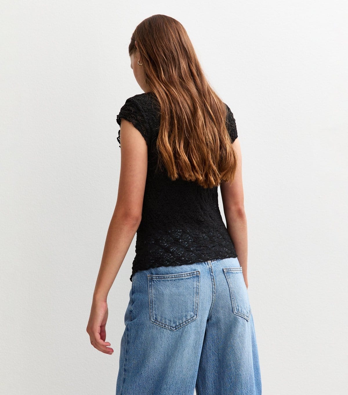 New Look Girls' Black Asymmetric Hem Lace Top New Look - 4