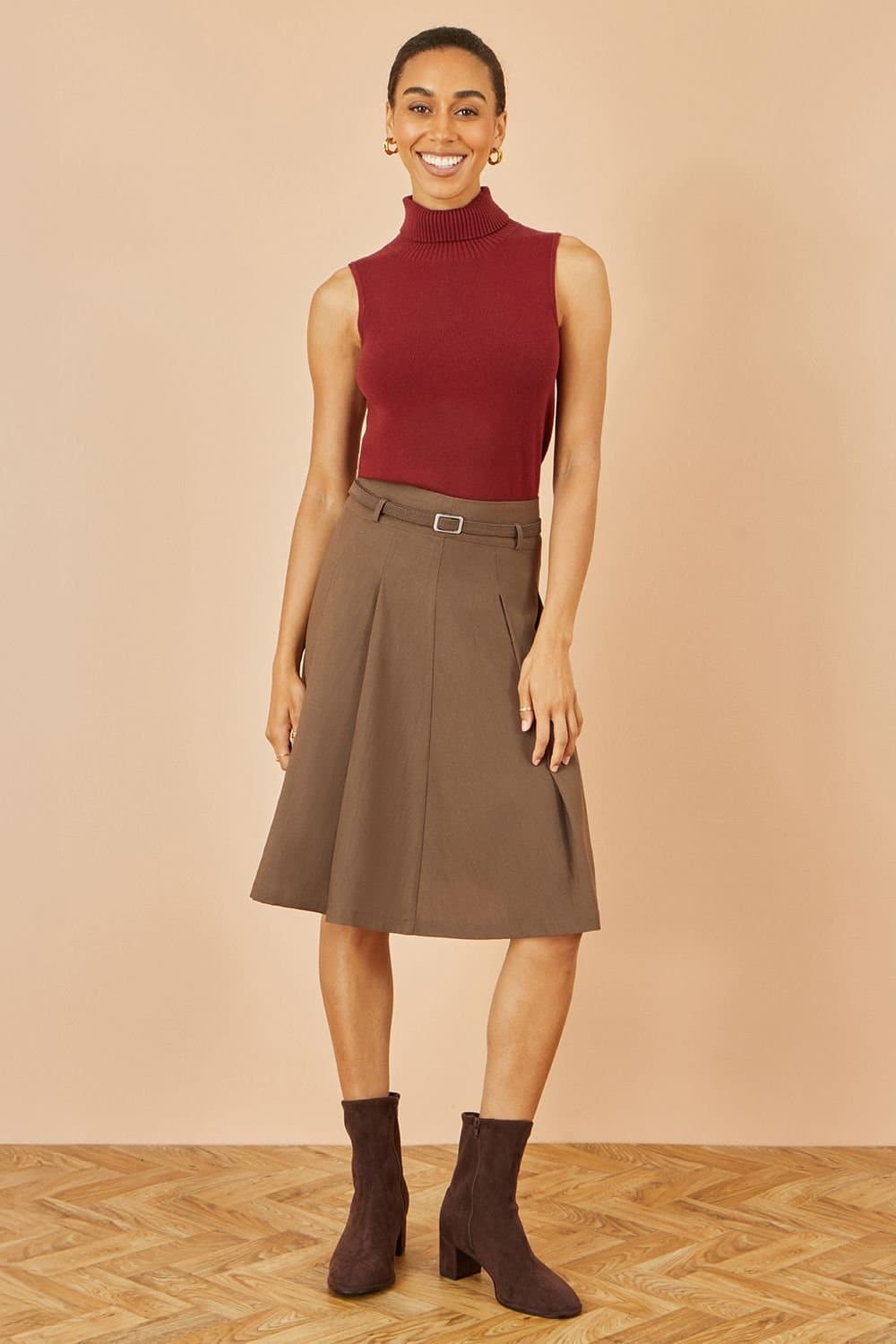 Yumi Yumi Women's Brown Pleated Midi Skirt With Matching Belt