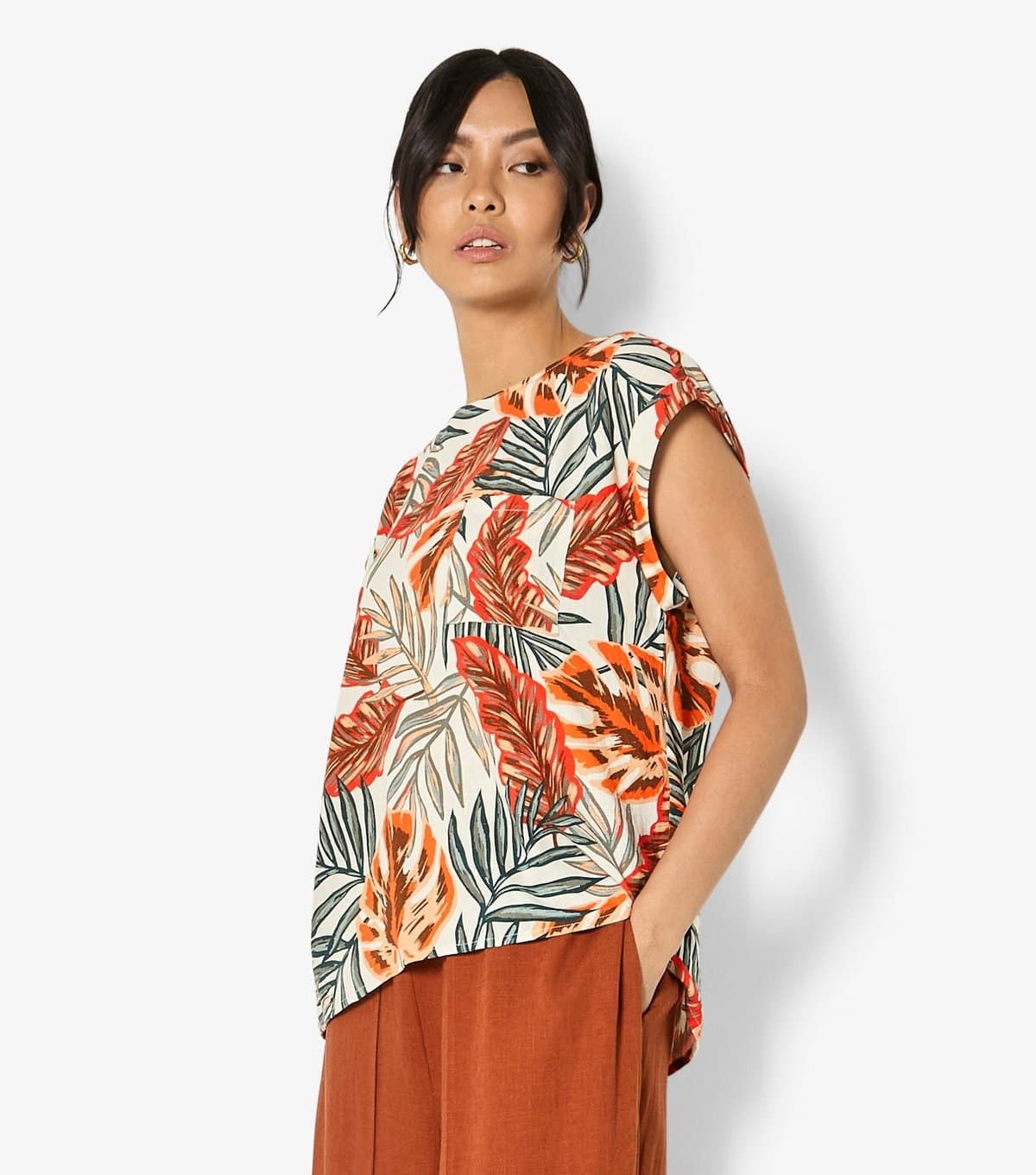 Apricot Women's Black Banana Leaf Print Top Apricot New Look