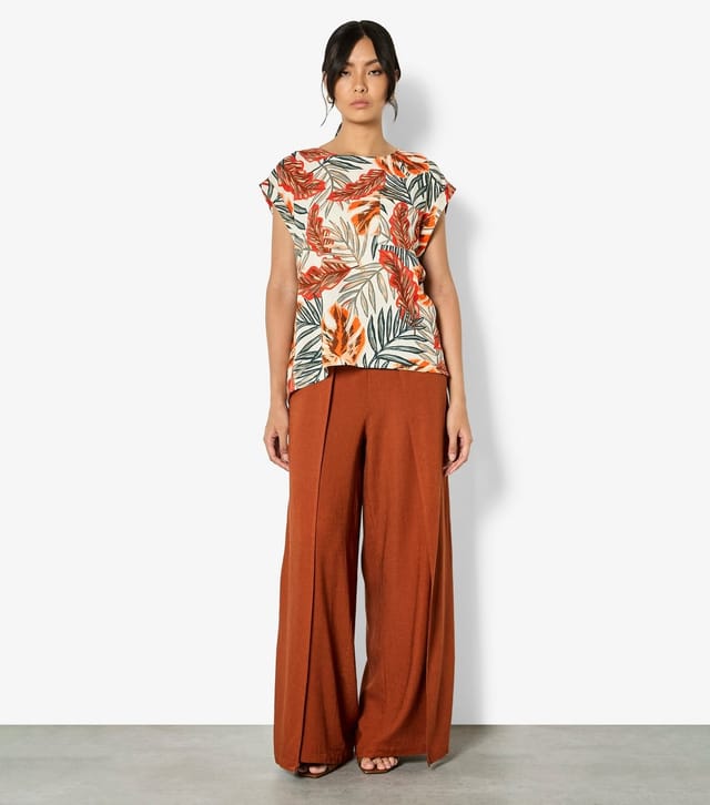 Apricot Women's Black Banana Leaf Print Top Apricot New Look - 2