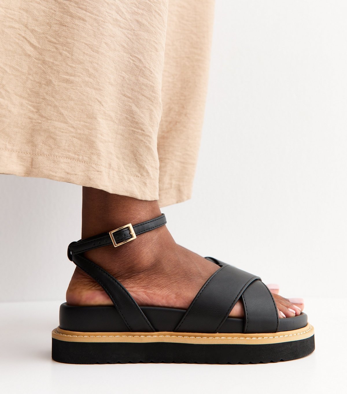 New Look Women's Wide Fit Black Faux Leather Crossover Strap Sandals Vegan New Look - 2