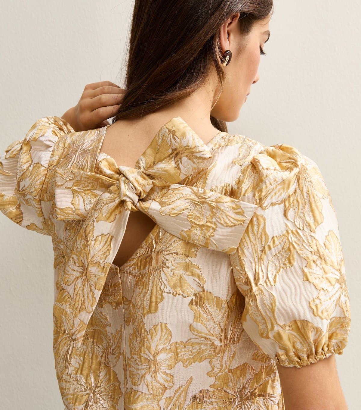 New Look Women's Petite Gold Floral Jacquard Puff Sleeve Top New Look