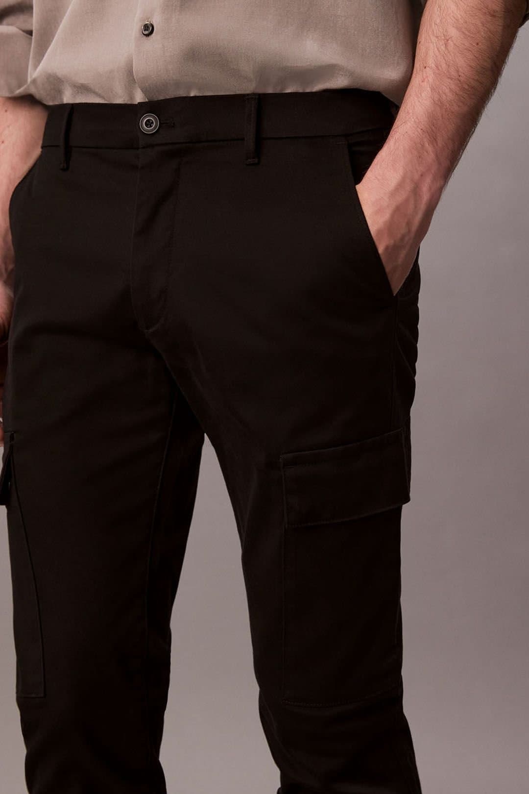 Calvin Klein Calvin Klein Men's Slim Cotton Stretch Cargo Black