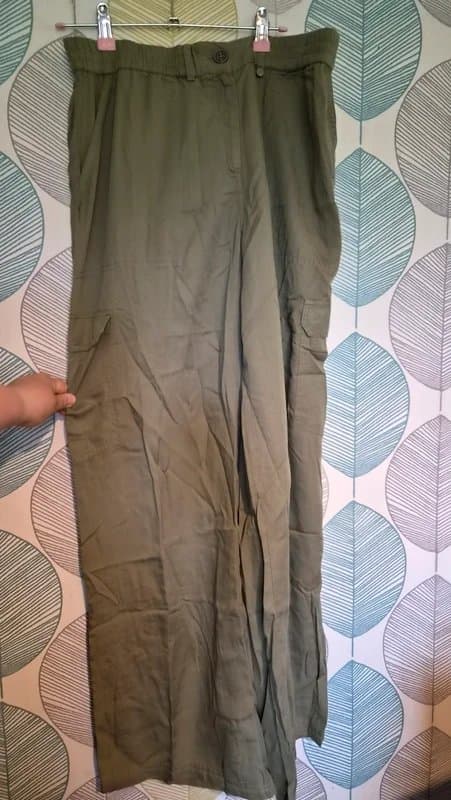 Brakeburn Brakeburn green trousers size 12
