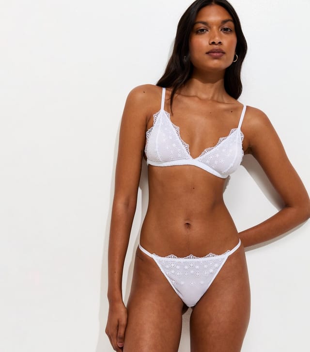 New Look Women's White Daisy Embroidered Non Padded Triangle Bralette New Look - 3