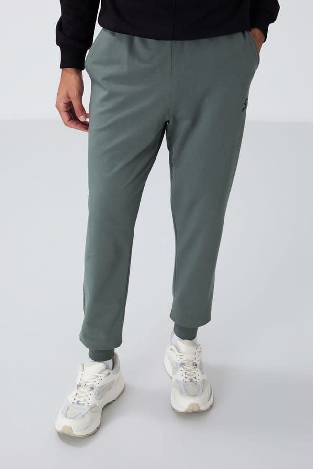 Tommy Life Tommy Life Men's Solid Fleece Sweatpants in Green - 2