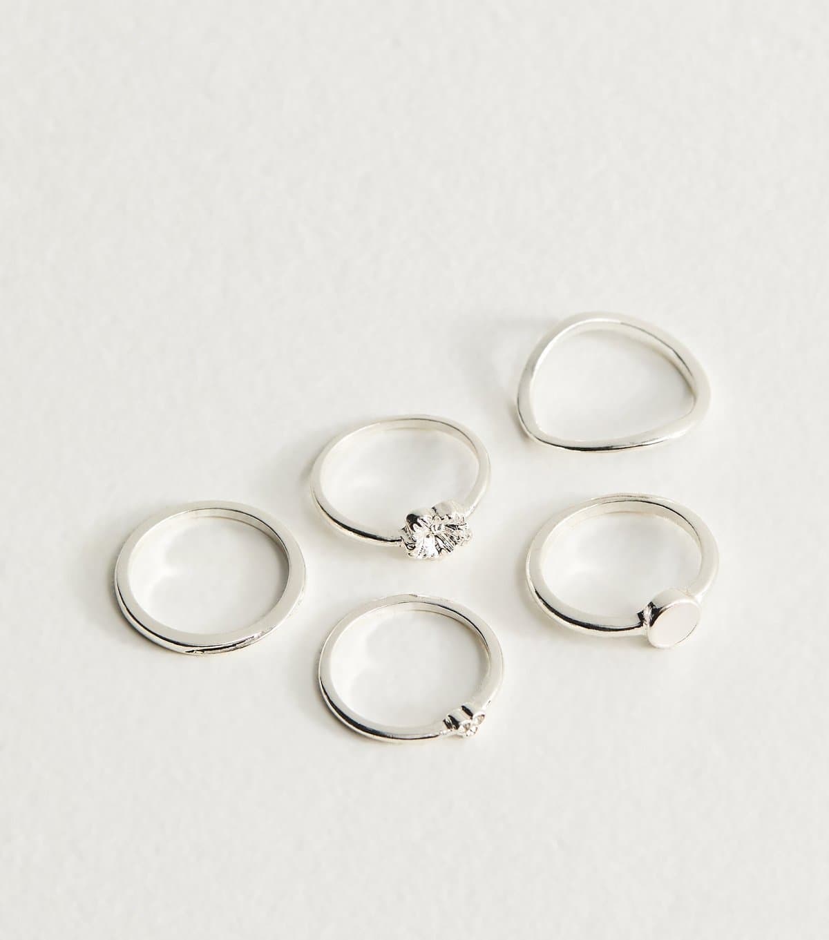 New Look Pack of 5 Silver Tone Sleek Stacking Rings New Look