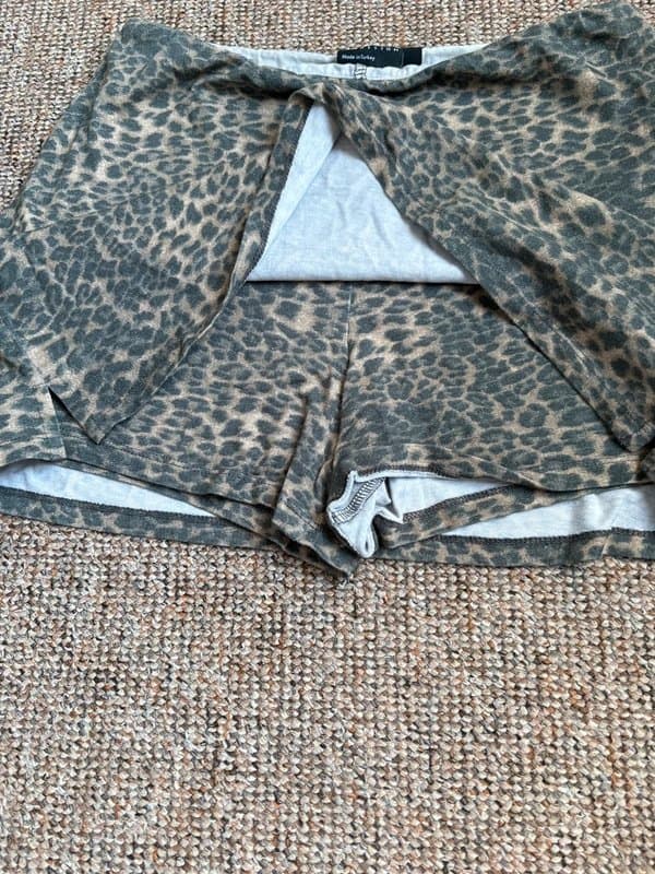 ASOS ASOS leopard skort