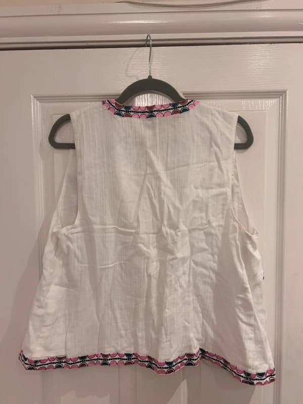 ASOS Design ASOS floral embroidered white waistcoat