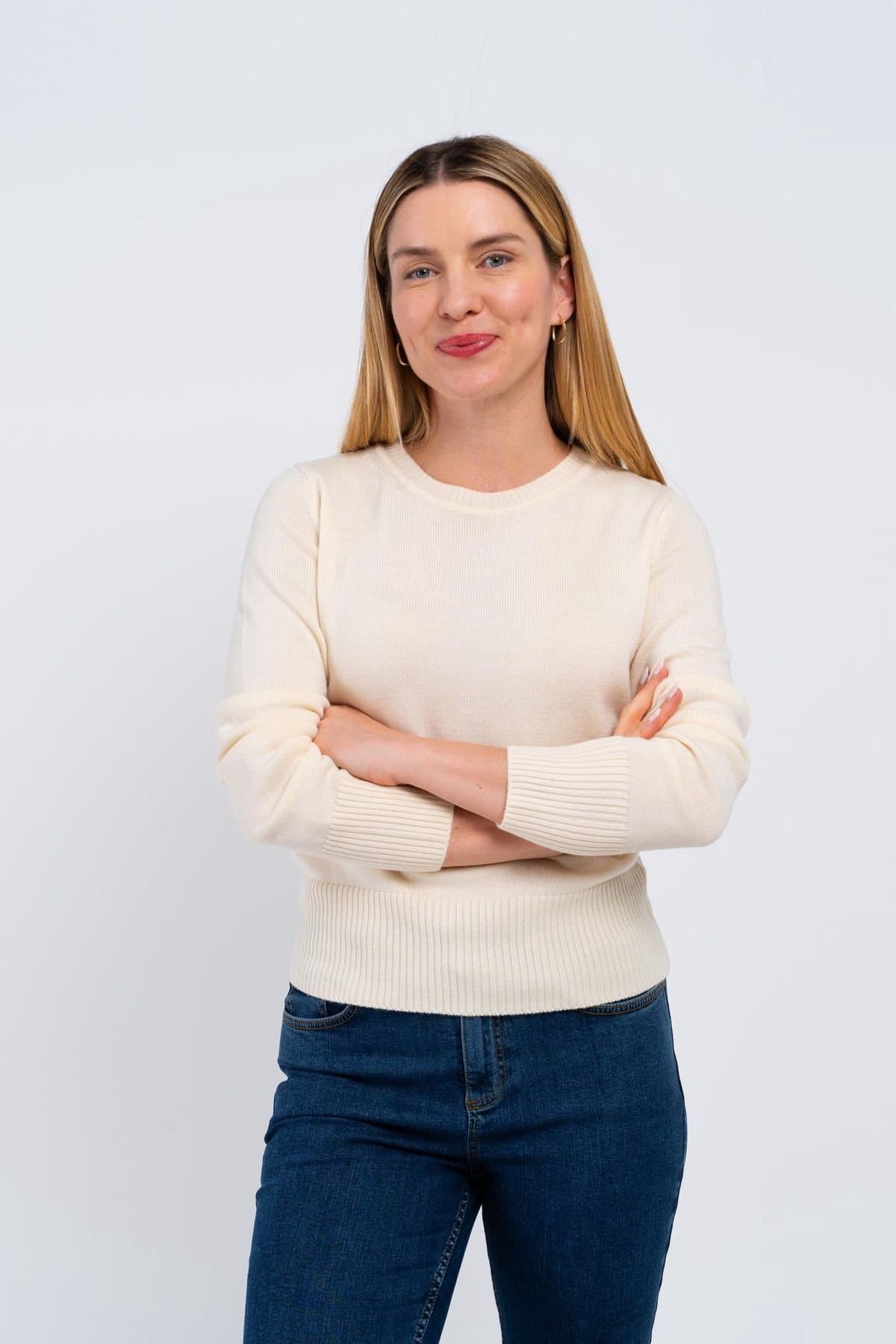 Kettlewell Kettlewell Women's Minna Long Sleeve Crew Neck Sweater in Cream