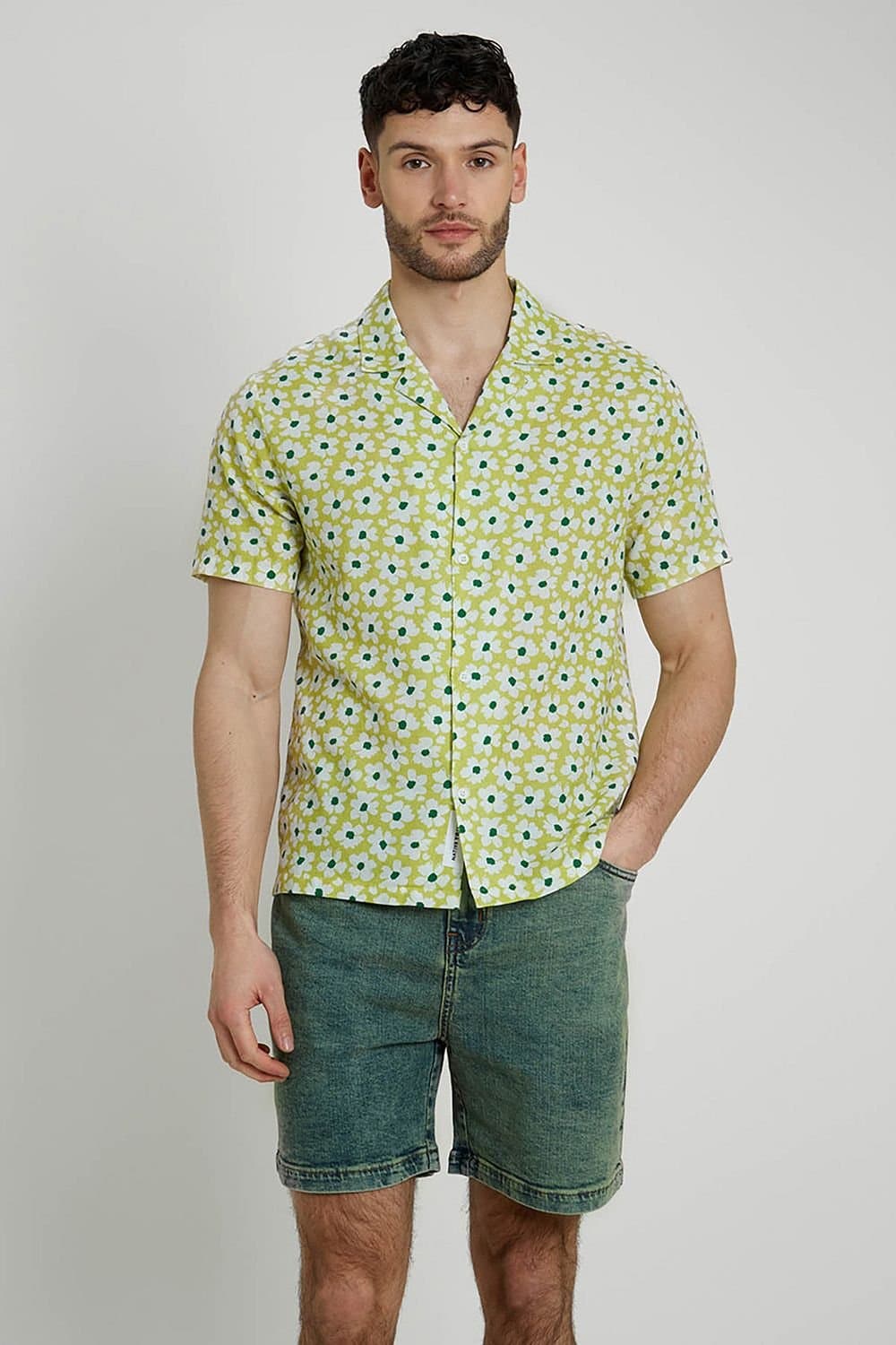 Native Youth Native Youth Men's Cotton Flex Daisy Printed Short Sleeve Shirt in Lime