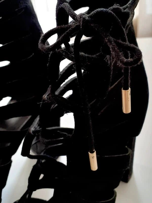 GUESS Gorgeous Gladiator-Inspired Block Heel Sandals by Guess, size 39 / 6