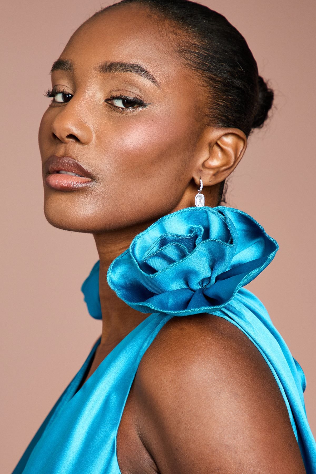 Coast Coast Women's Statement Corsage Satin Maxi Dress in Teal - 2