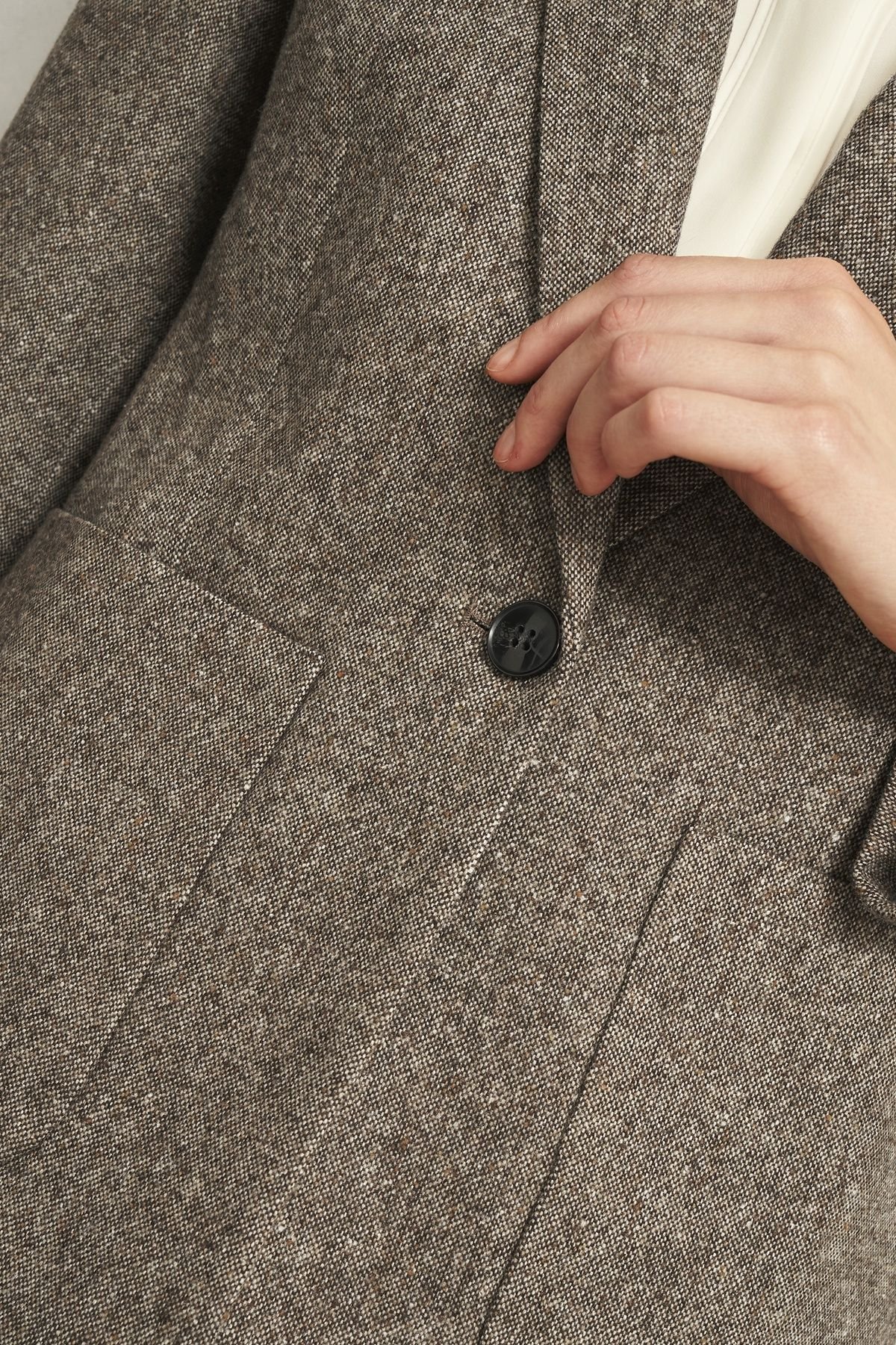 Hobbs London Hobbs London Women's Elvie Long Sleeve Collared Blazer Jacket in Brown - 3