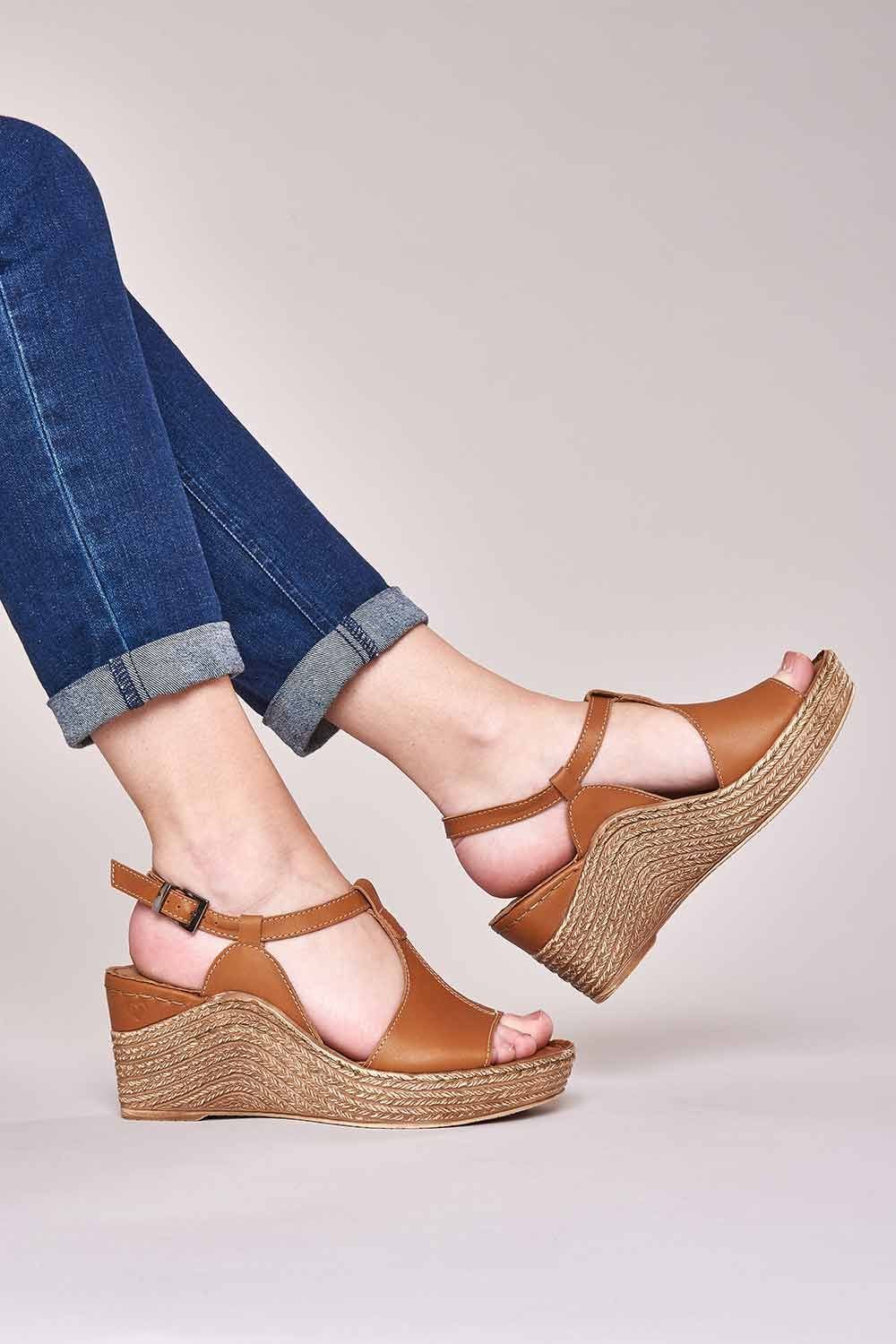 Moshulu Moshulu Women's 'Peach Melba 2' T-Bar Wedge Sandals in Tan - 2