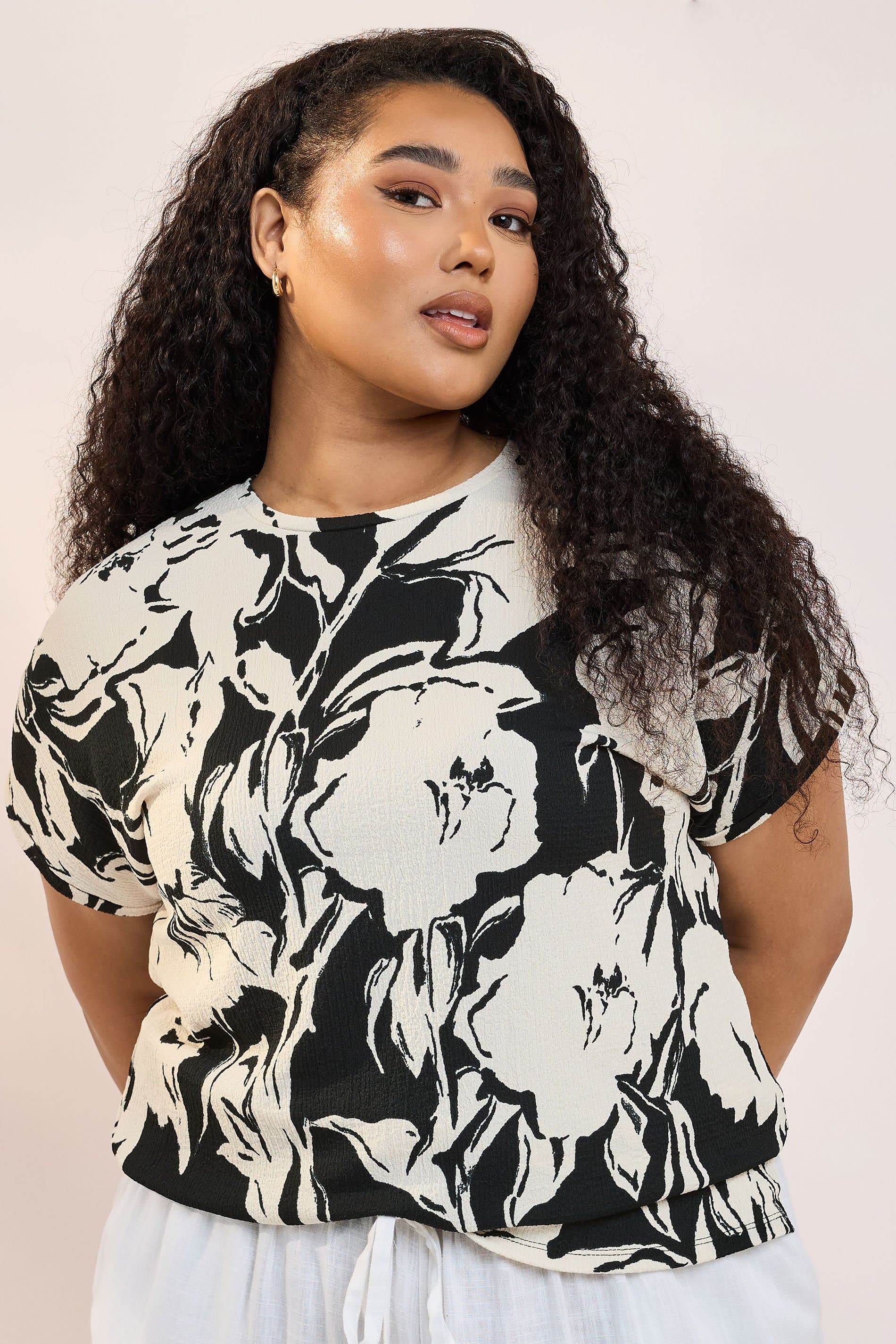 Yours Plus Size Black Abstract Floral Print Textured Top
