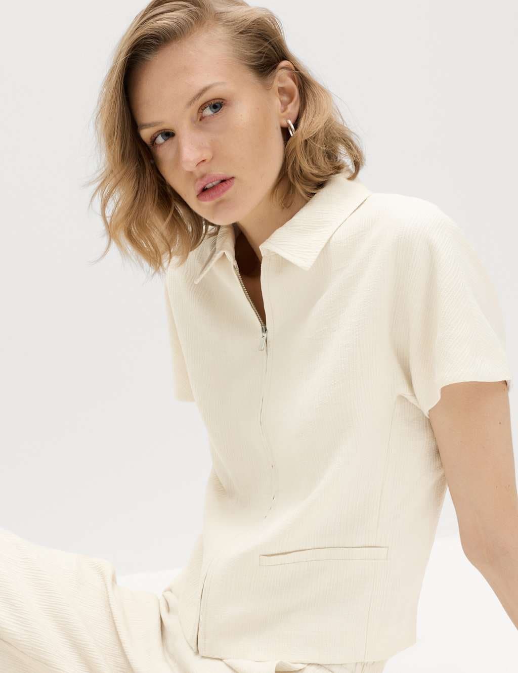 Marks & Spencer M&S Textured Short Sleeve Zip Through Jacket Ivory