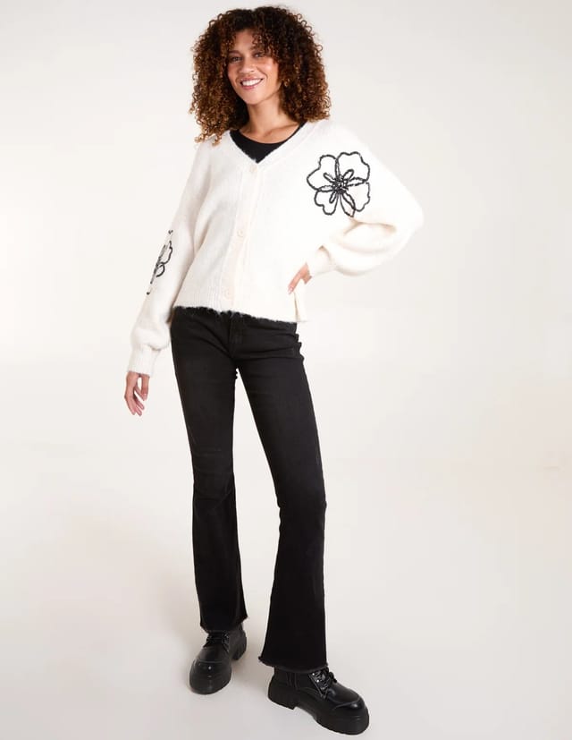 Blue Vanilla Flower Embroidery Cardigan - 2