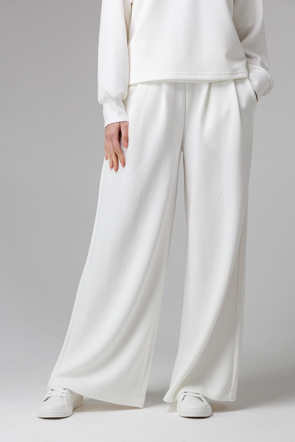 French Connection French Connection Women's Luxe Wide Leg Draped Trouser in Off-White - 4