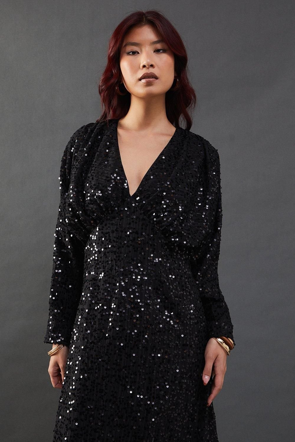 Warehouse Warehouse Women's Sequin Crinkle Batwing Plunge Neck Midi Dress in Black - 4