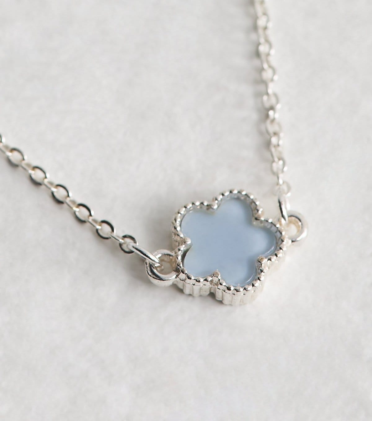 New Look Silver Tone Flower Charm Necklace New Look - 4