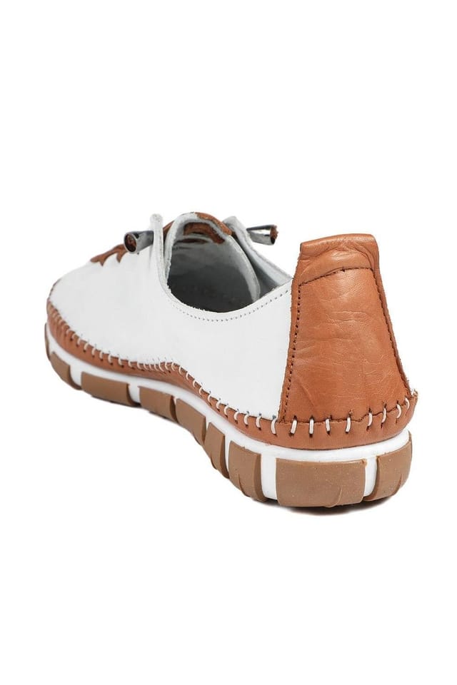 Pavers Pavers Women's All Leather Lace Up Stitch Detail Shoes in White - 3
