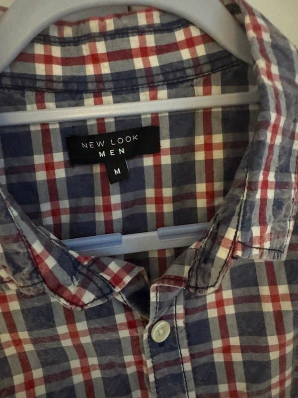 New Look Men’s shirt size medium