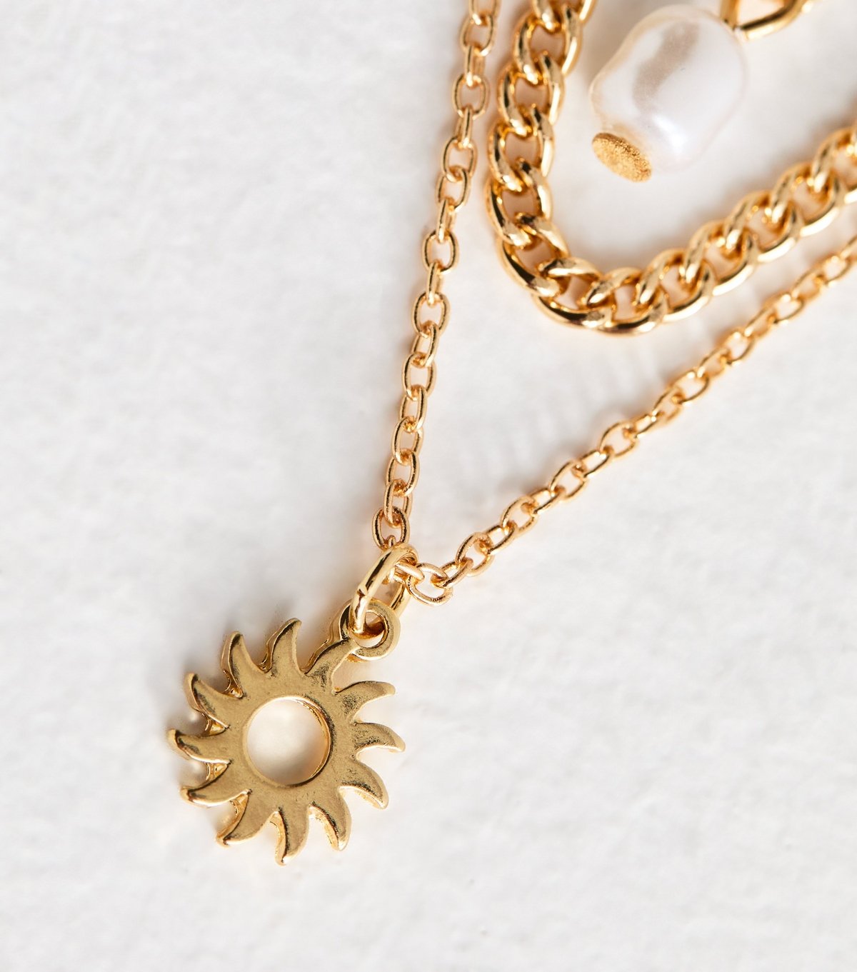 New Look Gold Tone Triple Layered Faux Pearl Drop Necklace New Look - 4