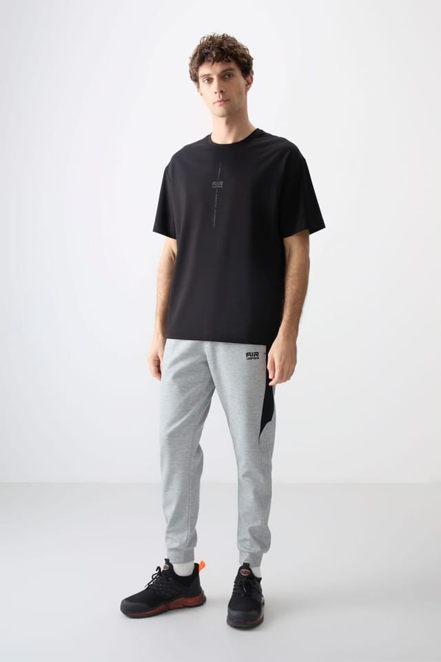 Tommy Life Tommy Life Men's Oversized Printed Crew Neck T-Shirt in Black - 3