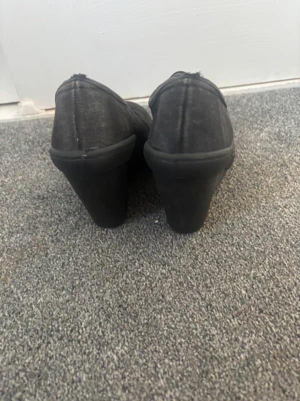 New Look Black canvas heeled pumps 7