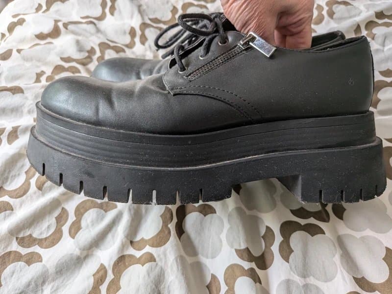 Bershka Bershka Size 5 chunky platform black shoes