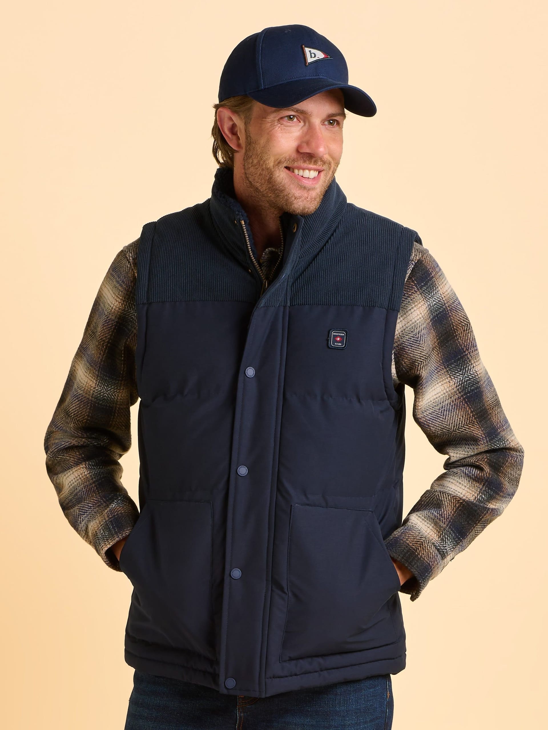 Brakeburn Brakeburn Men's Quainton Gilet in Navy - 4