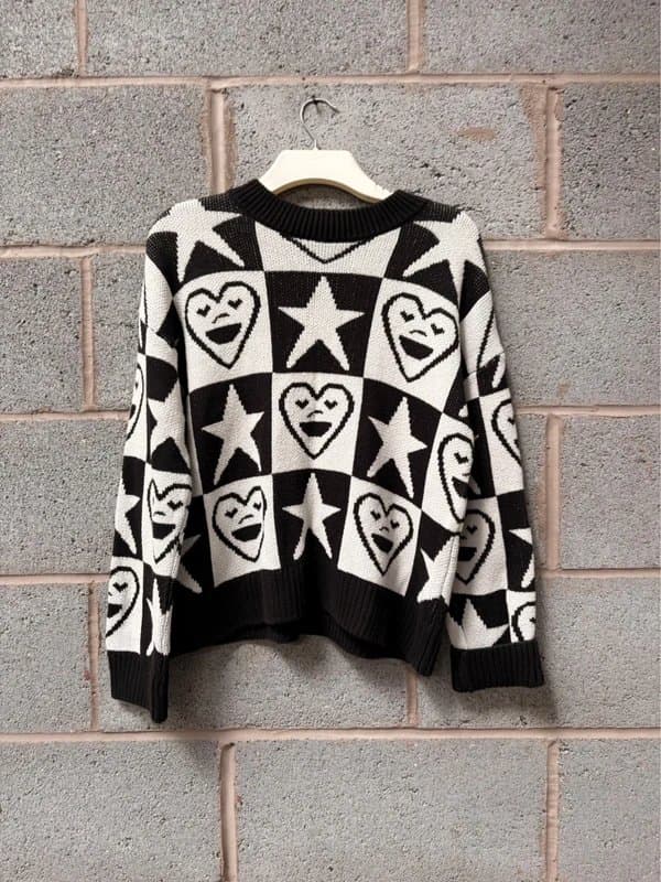 Zara Z61E)) Zara, patterned top, size small