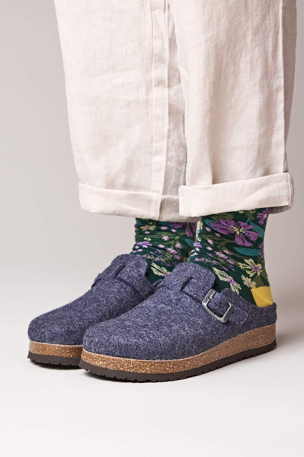 Moshulu Moshulu Women's 'Cecilia' Wool Felt Clog Mule Slippers in Indigo