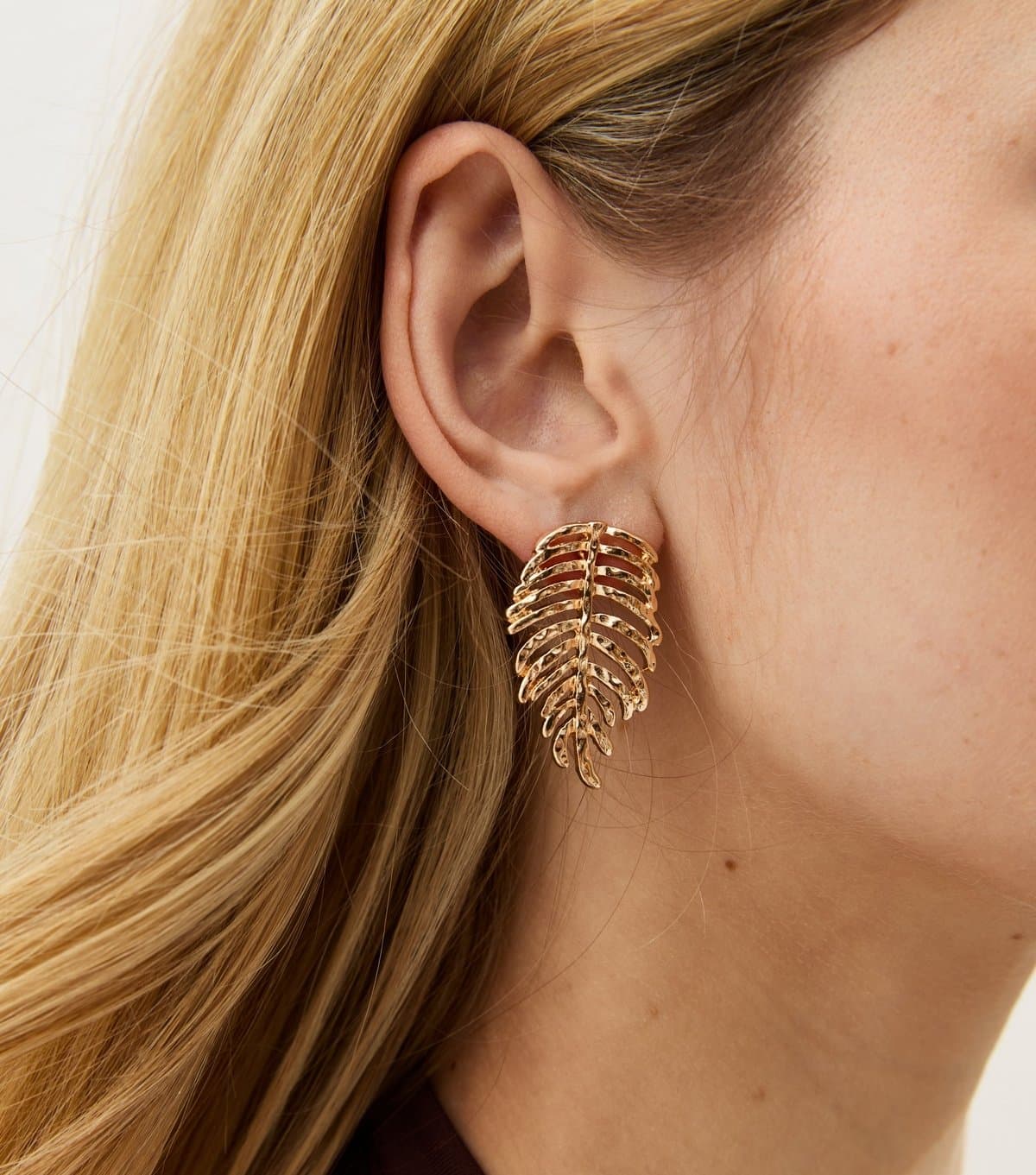 New Look New Look Gold Tone Textured Feather Stud Earrings
